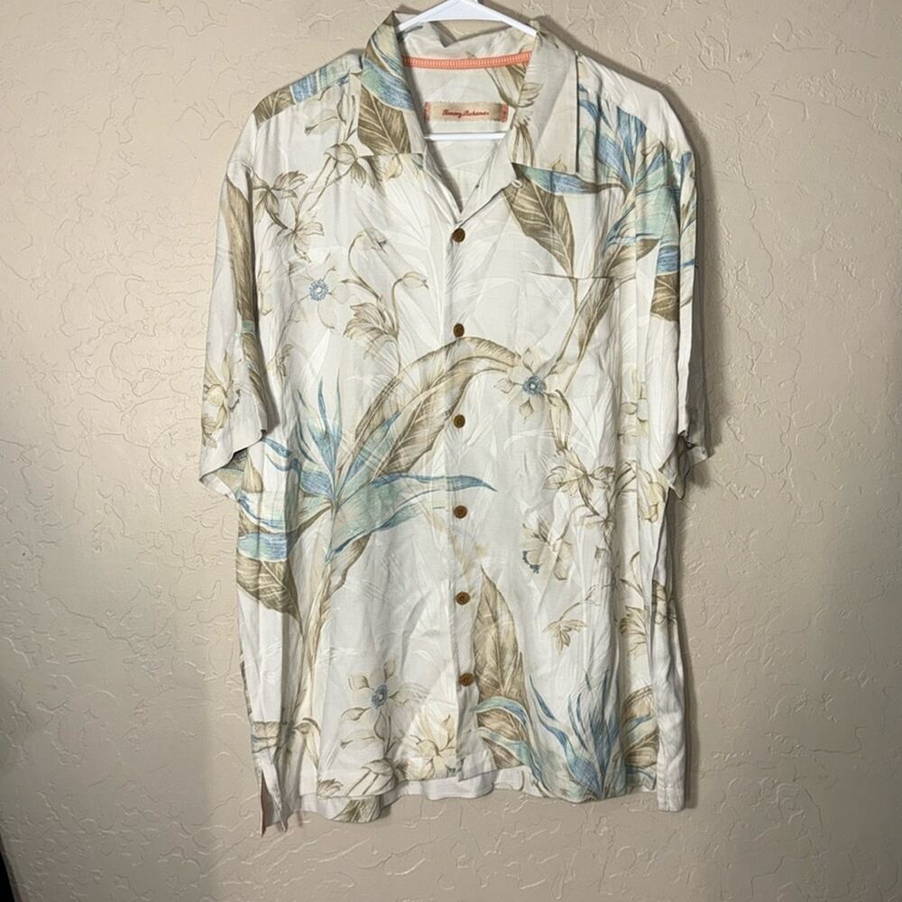 Tommy bahaha Mens beige 100% silk floral button front top size large